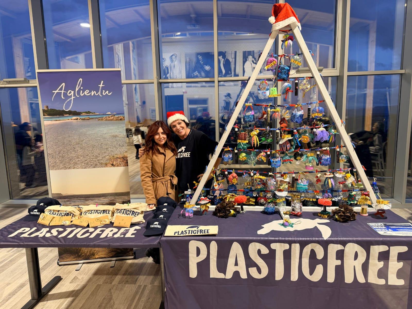 Aglientu (SS), un albero di Natale nato dal riuso. La comunità si unisce per un progetto all’insegna della sostenibilità