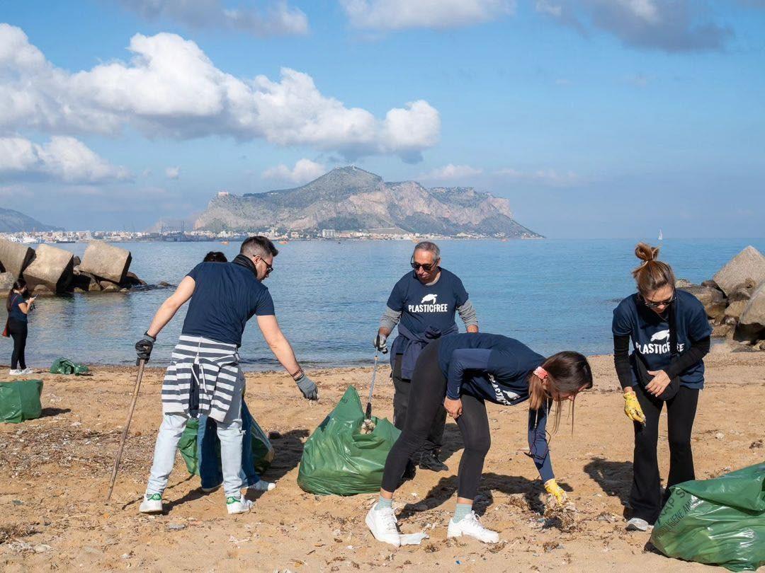 Giornata dell'Ambiente e degli Oceani: oltre 80 pulizie ambientali Plastic Free in Italia
