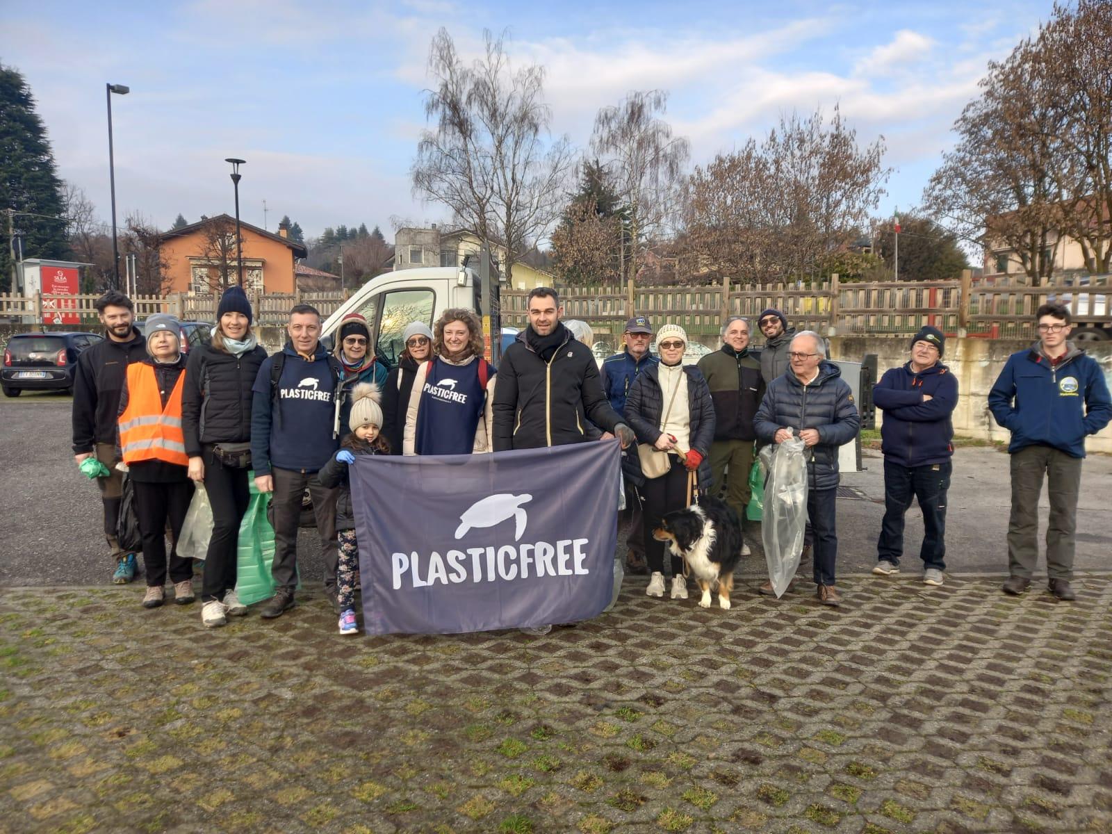 Ripulita la frazione di Sartirana a Merate (LC) dai volontari Plastic Free