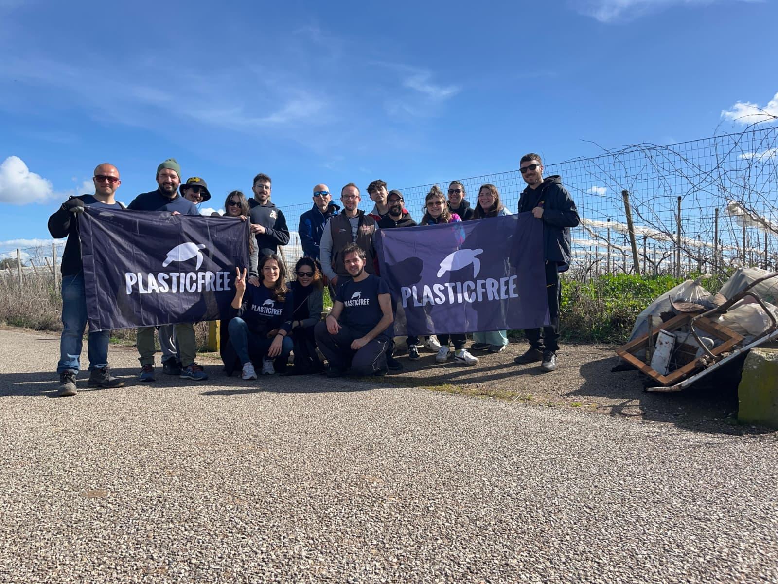 Plastic Free approda a Ginosa (TA). Rimossi oltre 500 chili nella prima pulizia sul territorio comunale