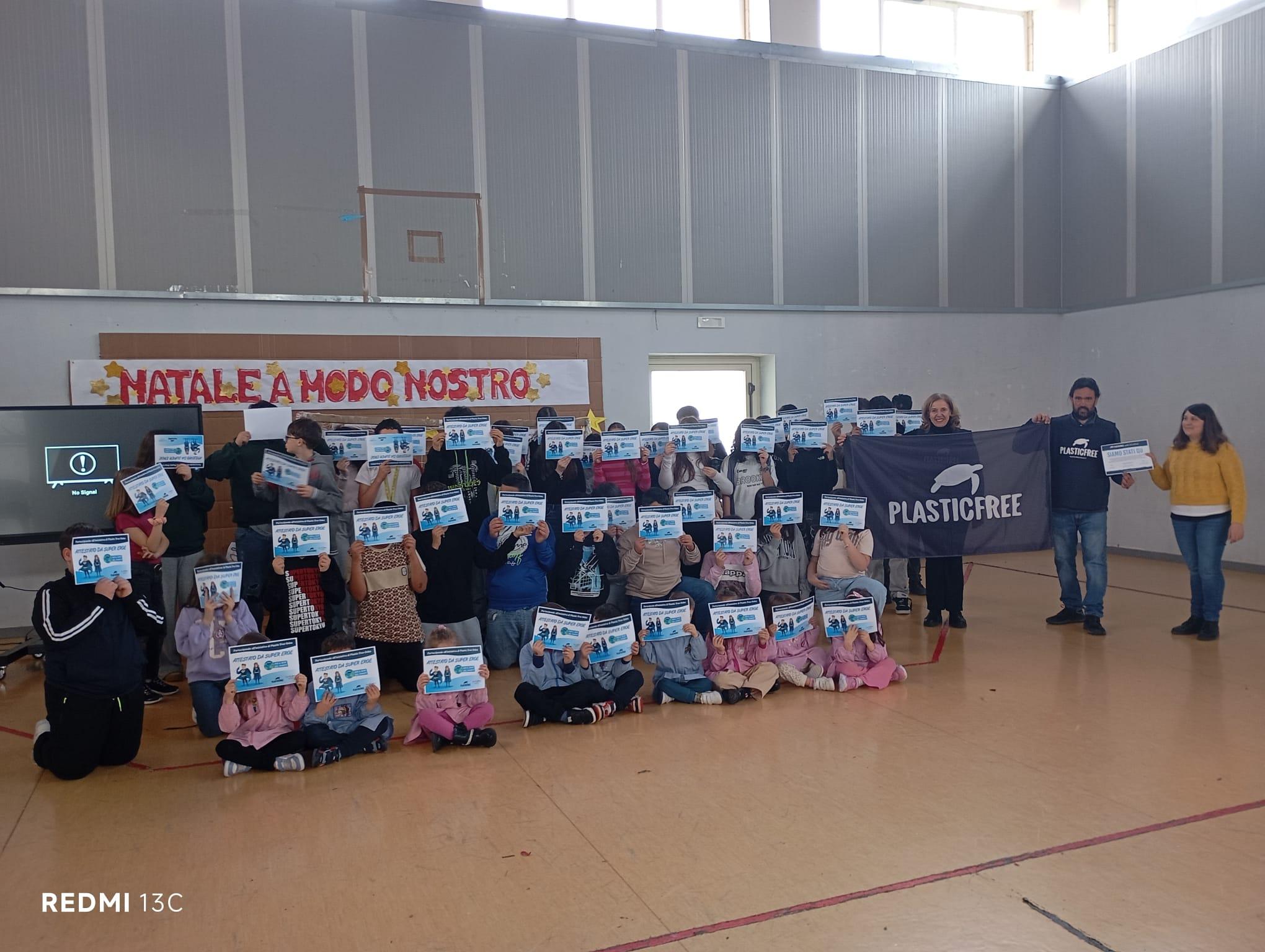 Plastic Free incontra gli studenti dell’I.C. Falcone e Borsellino: educazione ambientale a Baia e Latina (CE)